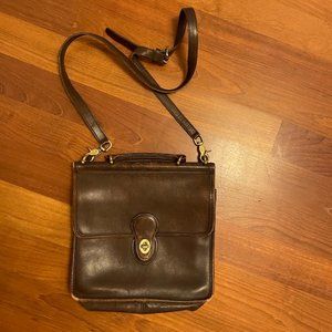 Vintage Coach Crossbody bag